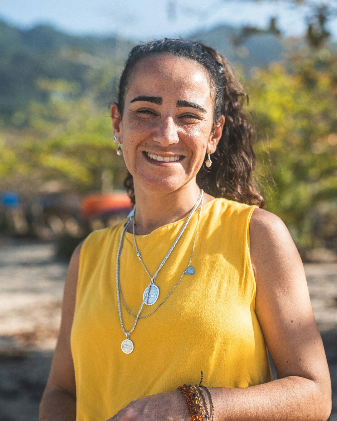 Portrait of a Brazilian woman, founder of a communication and personal development initiative